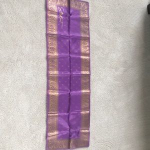 S M Kent for Avon Accessories - NEVER WORN Vintage Scarf by S M Kent for Avon S M Kent for Avon Accessories - NEVER WORN Vintage Scarf by S M Kent for Avon